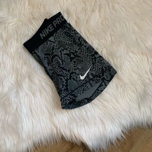NIKE PRO SPANDEX SHORTS